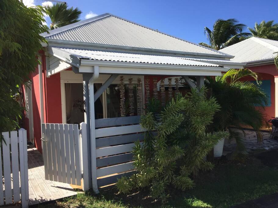Villa Petite Terre A 50 Metres De La Plage Saint-Francois  Exterior foto